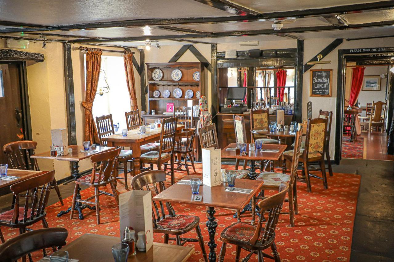 Queens Head Inn, Tirril Penrith Extérieur photo
